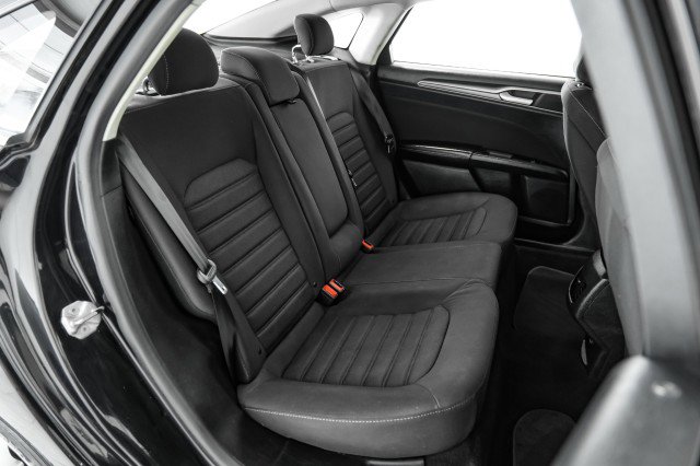 Used 2020 Ford Fusion SE image 34