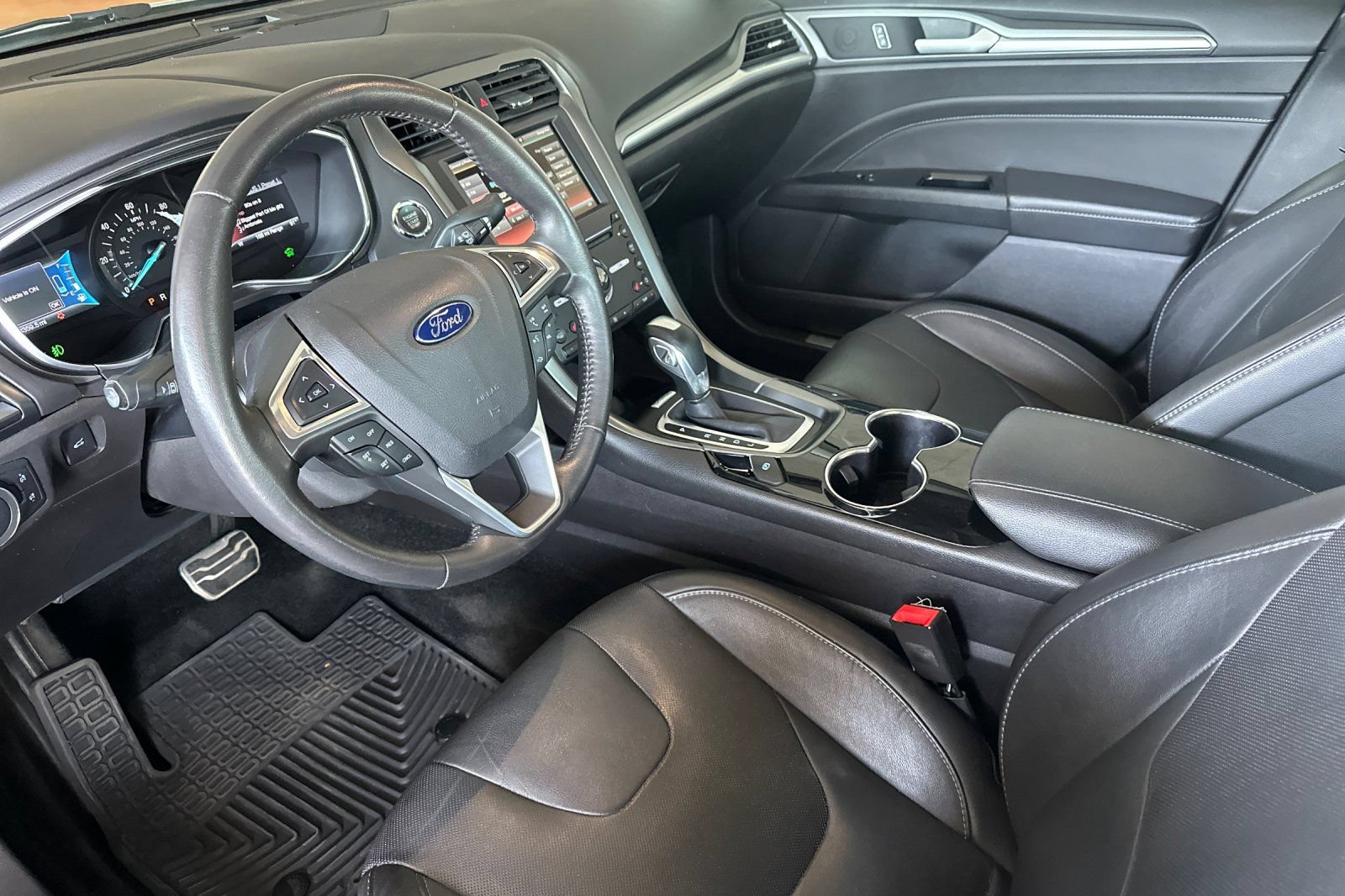 Used 2016 Ford Fusion Energi Titanium w/ Driver Assist Package FWD image 7