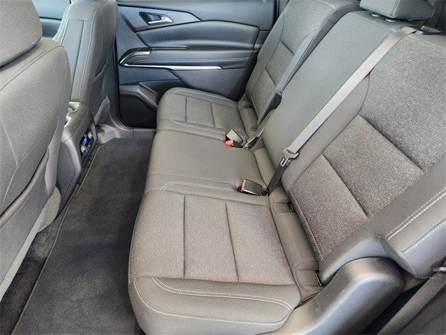 Certified 2025 Chevrolet Traverse LT w/ Sun and Wheel Package image 11