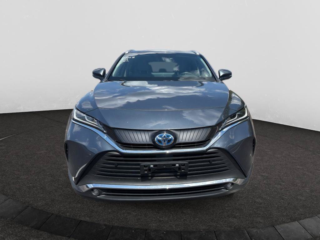 Used 2023 Toyota Venza XLE AWD/4WD image 2
