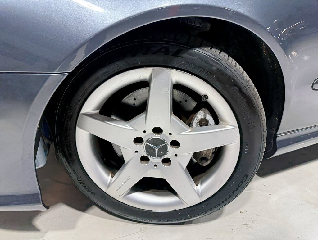 Used 2009 Mercedes-Benz CLK 350 Coupe image 2