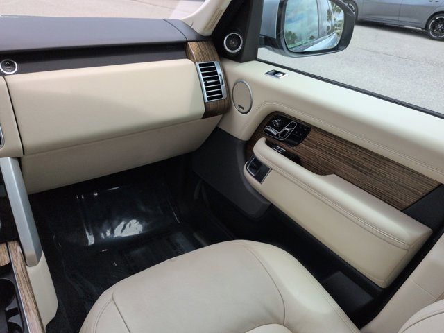 Used 2020 Land Rover Range Rover AWD/4WD image 18