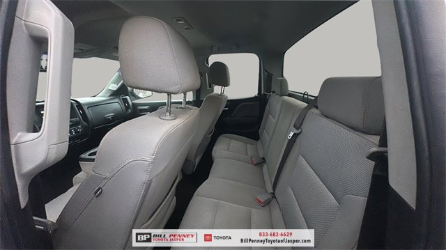 Used 2018 Chevrolet Silverado 1500 Custom w/ Custom Value Package image 12