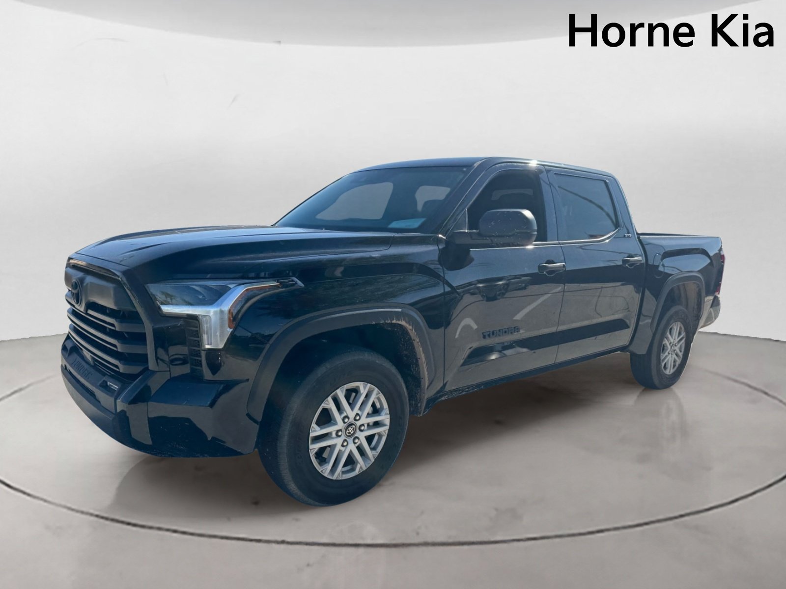 Used 2025 Toyota Tundra SR5 AWD/4WD image 7