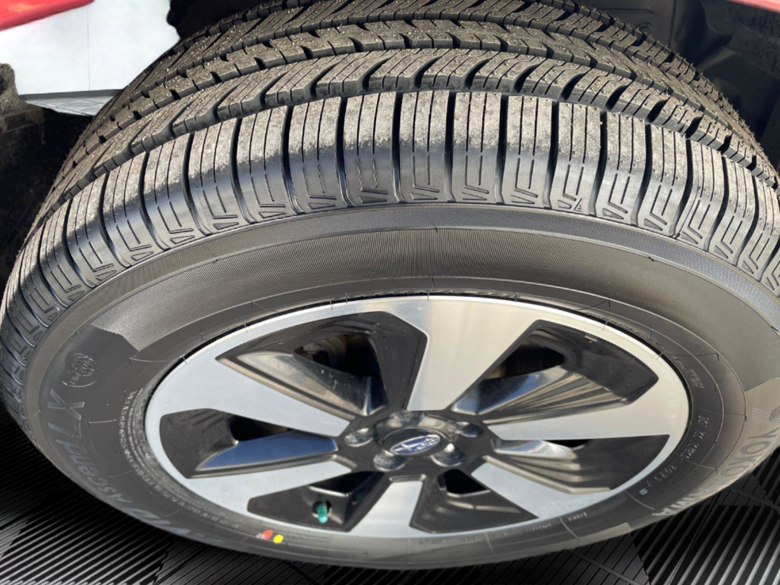 Used 2018 Subaru Forester 2.5i Premium w/ All-Weather Package image 24