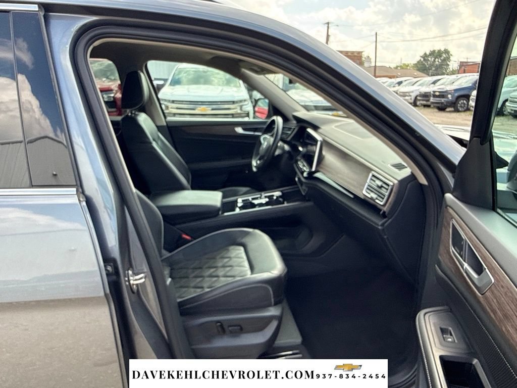 Used 2024 Volkswagen Atlas SEL Premium R-Line AWD/4WD image 21