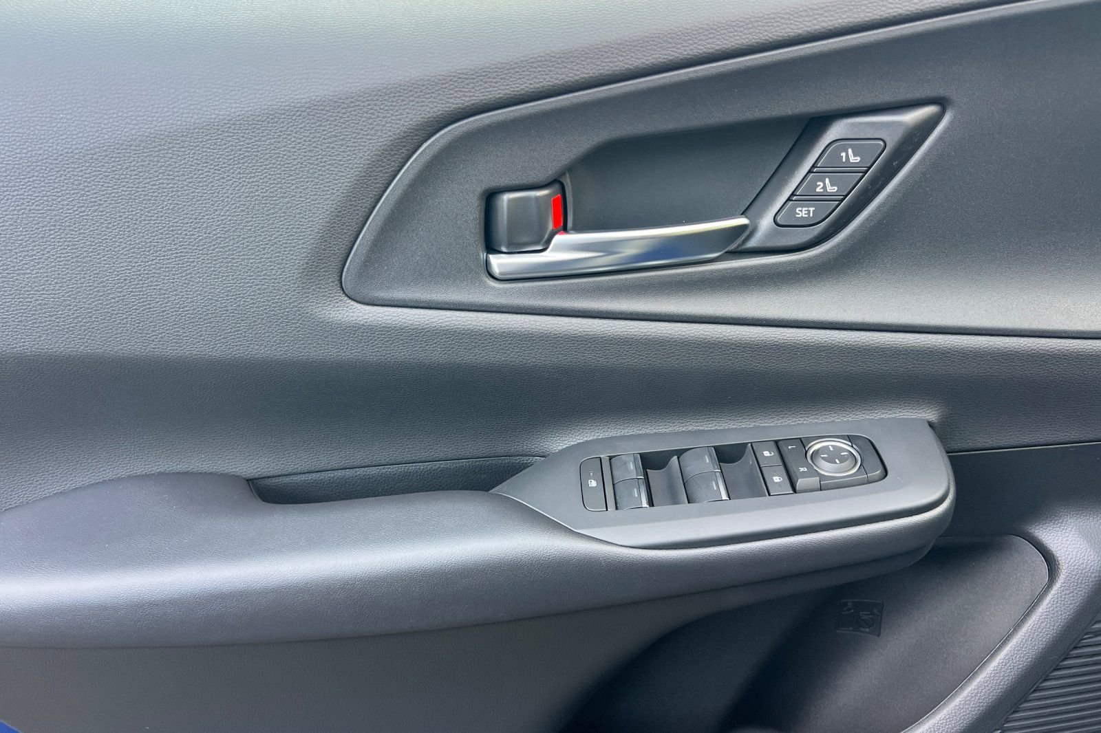New 2026 Toyota Prius Plug-In Hybrid FWD image 13