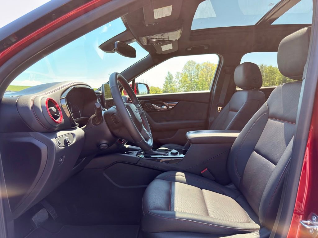 Used 2023 Chevrolet Blazer RS w/ Enhanced Convenience Package AWD/4WD image 2