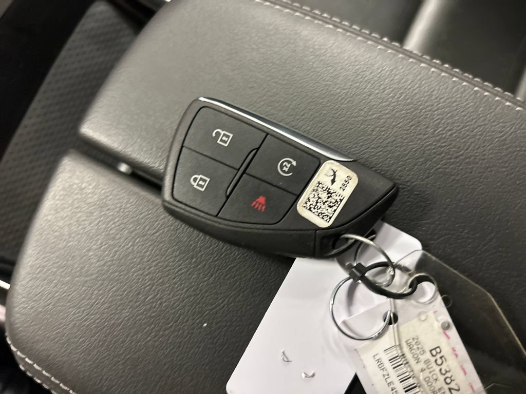 Used 2025 Buick Envision Sport Touring AWD/4WD image 22