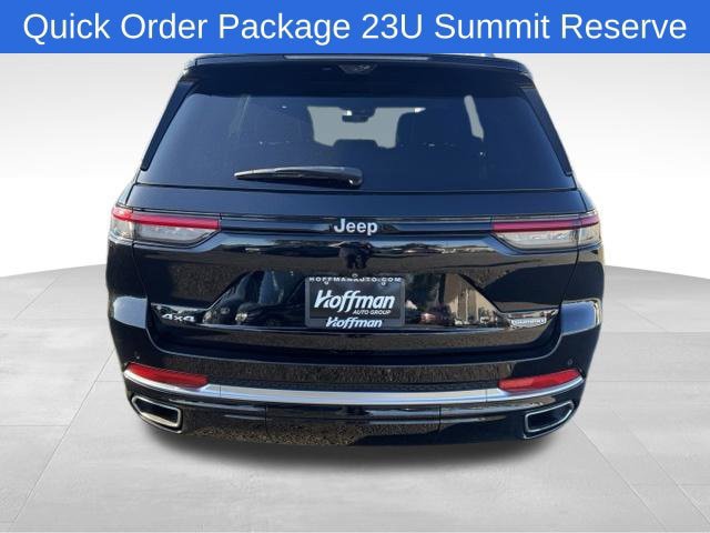 Used 2023 Jeep Grand Cherokee Summit AWD/4WD image 4