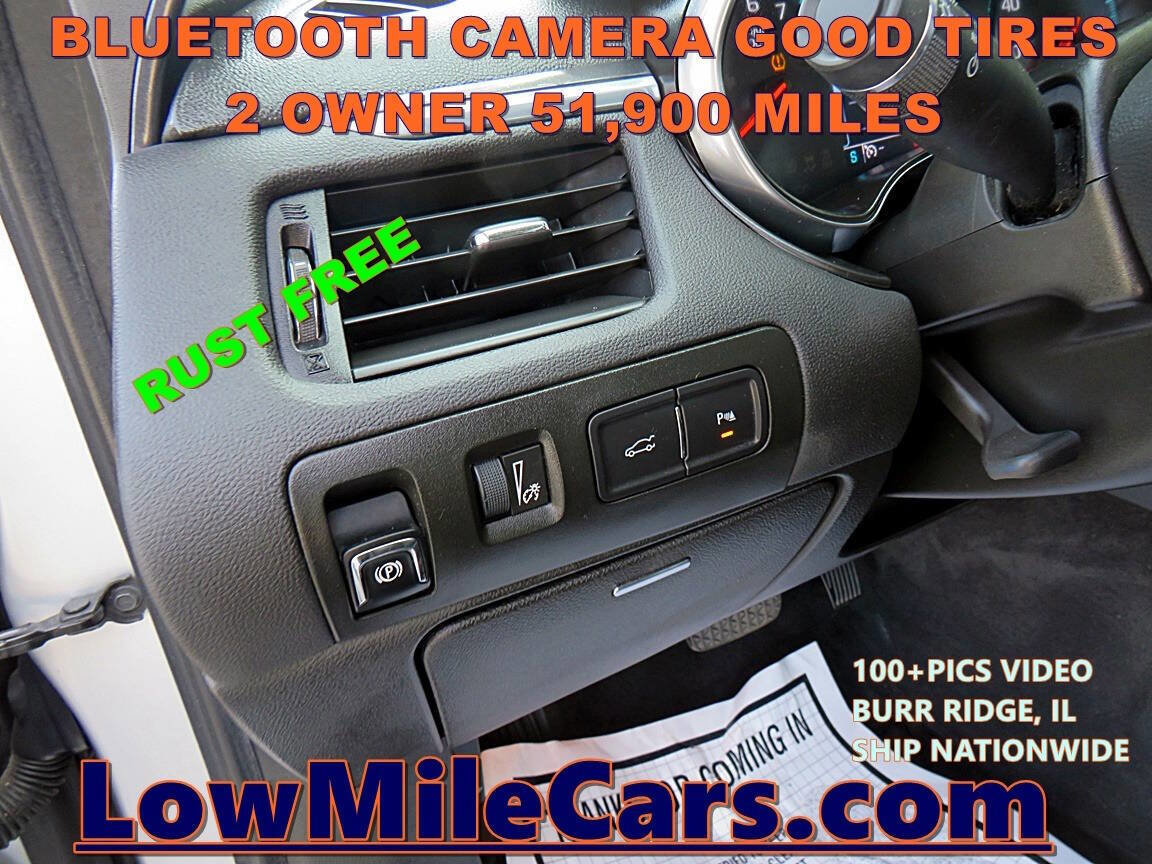 Used 2017 Chevrolet Impala LT w/ Convenience Package image 21