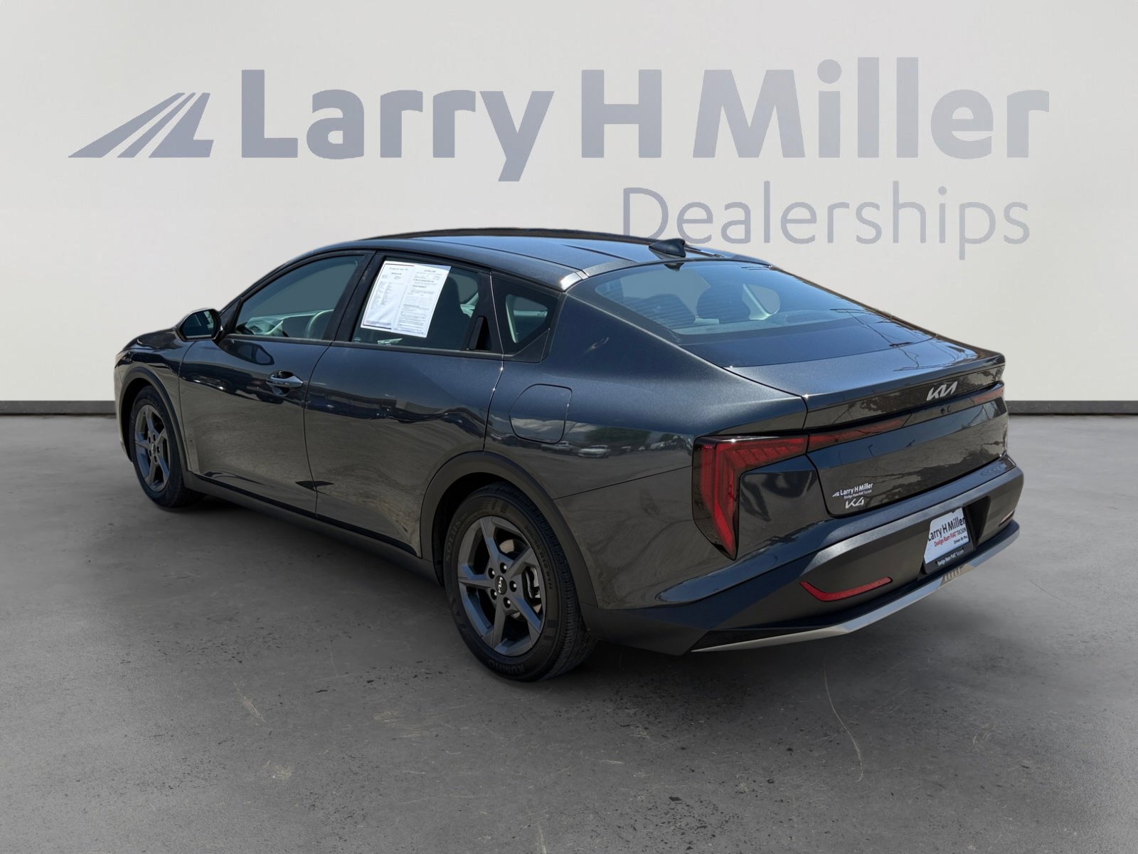 Used 2025 Kia K4 FWD image 3