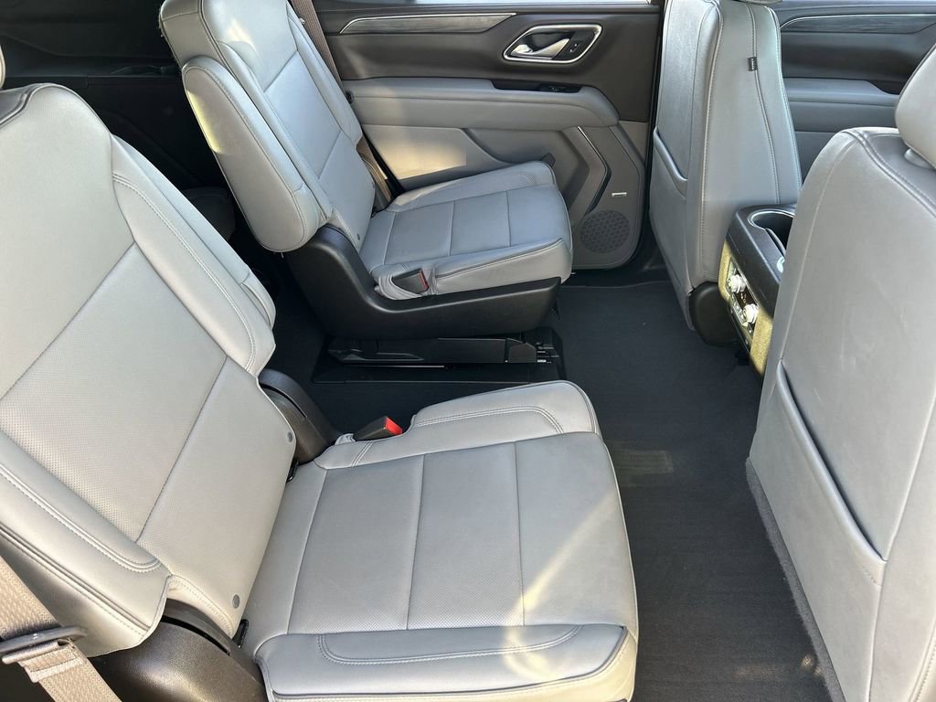 Used 2022 GMC Yukon SLT w/ SLT Premium Package image 28