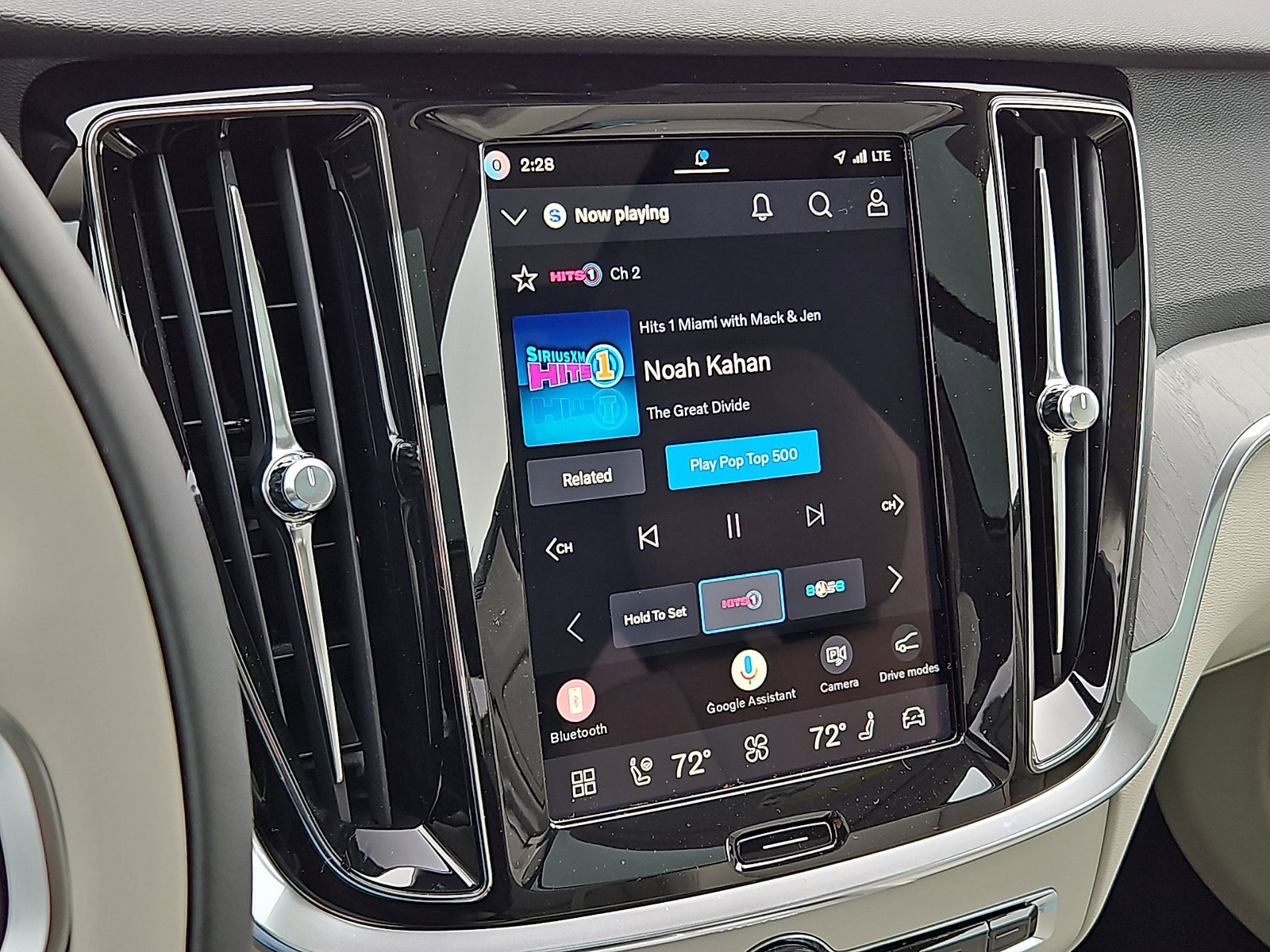 New 2026 Volvo V60 B5 Cross Country Plus w/ Protection Package Premier image 16