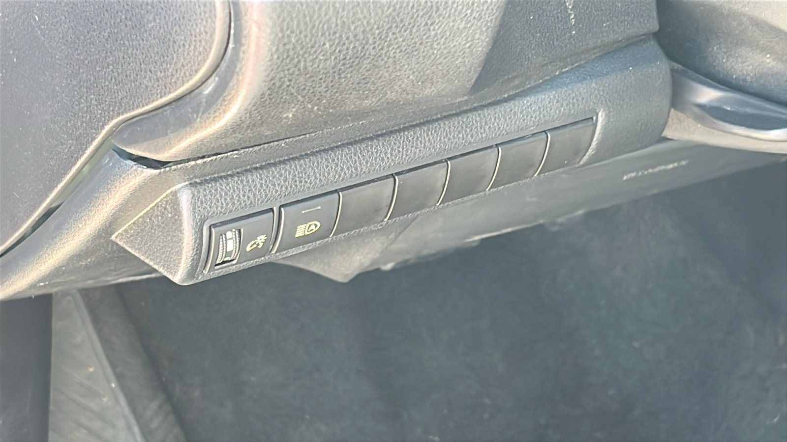 Used 2022 Toyota Corolla LE image 13