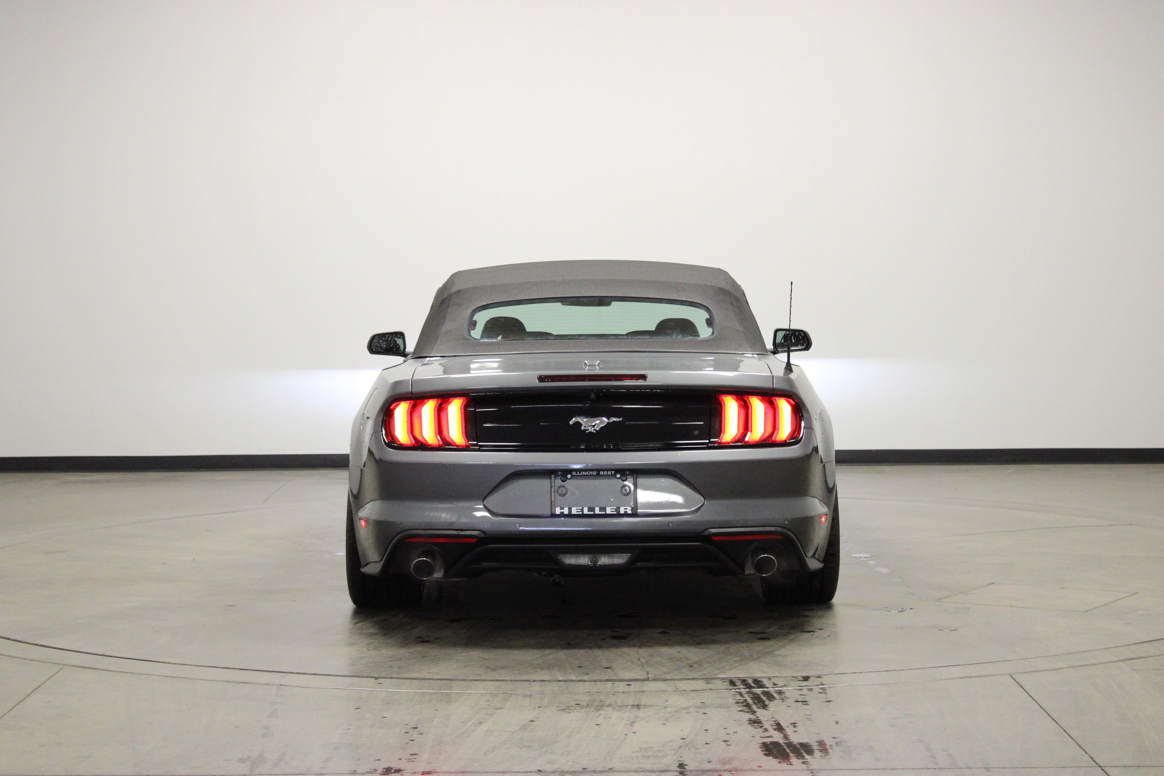 Used 2022 Ford Mustang Convertible w/ Equipment Group 101A image 7