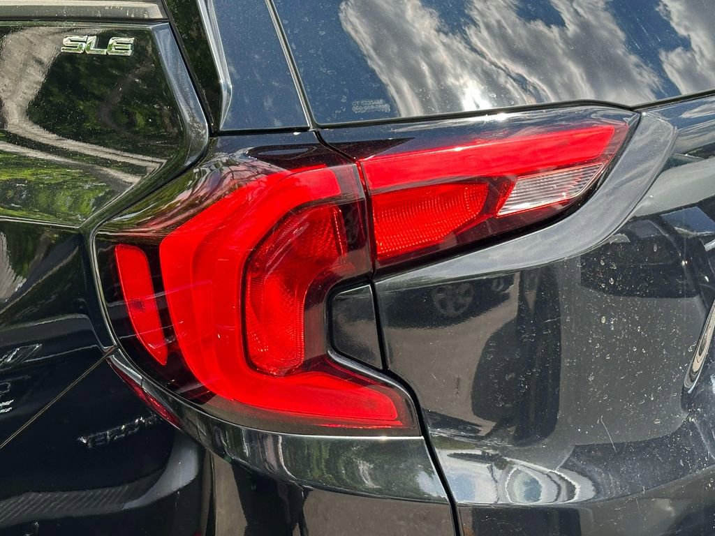 Used 2020 GMC Terrain SLE w/ Driver Convenience Package AWD/4WD image 9