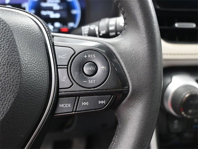 Used 2023 Toyota RAV4 Limited image 2