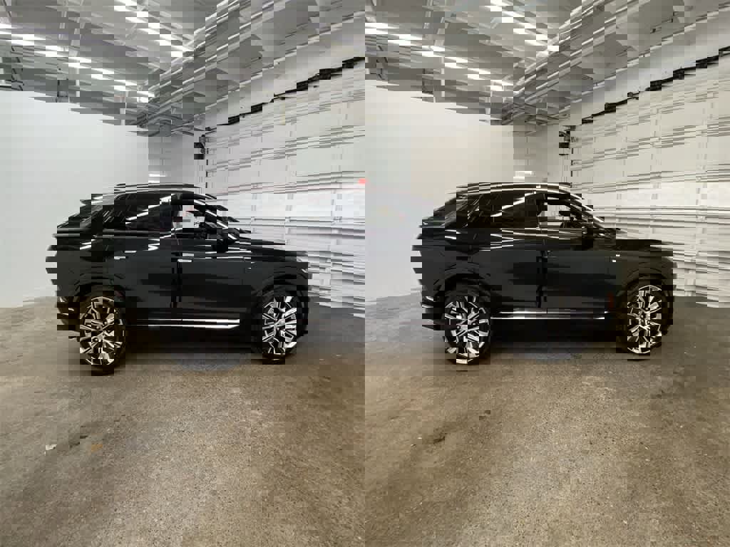 Certified 2024 Cadillac Lyriq Luxury image 7