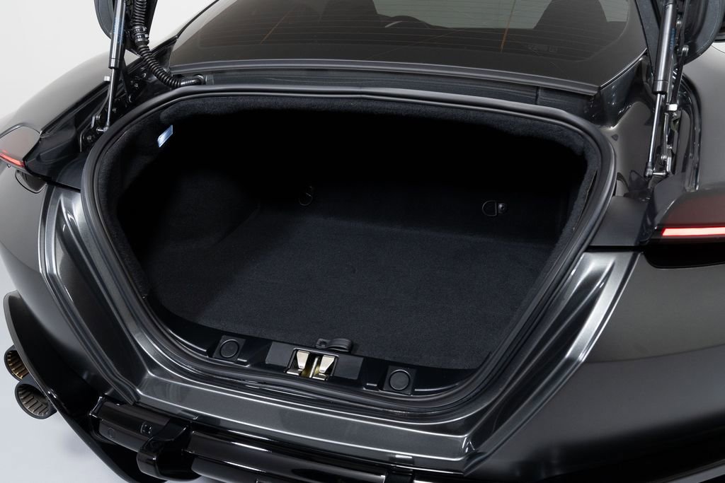 Used 2024 Ferrari Roma image 17