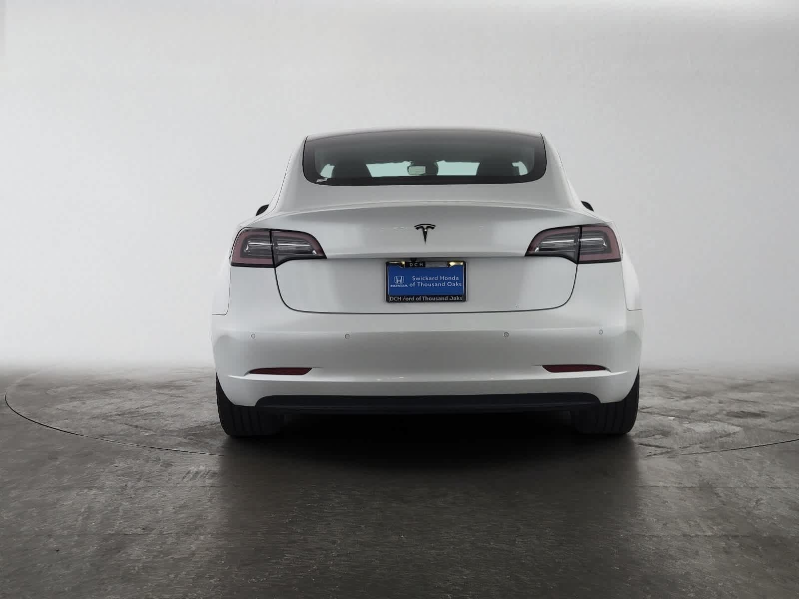 Used 2018 Tesla Model 3 Long Range RWD image 4
