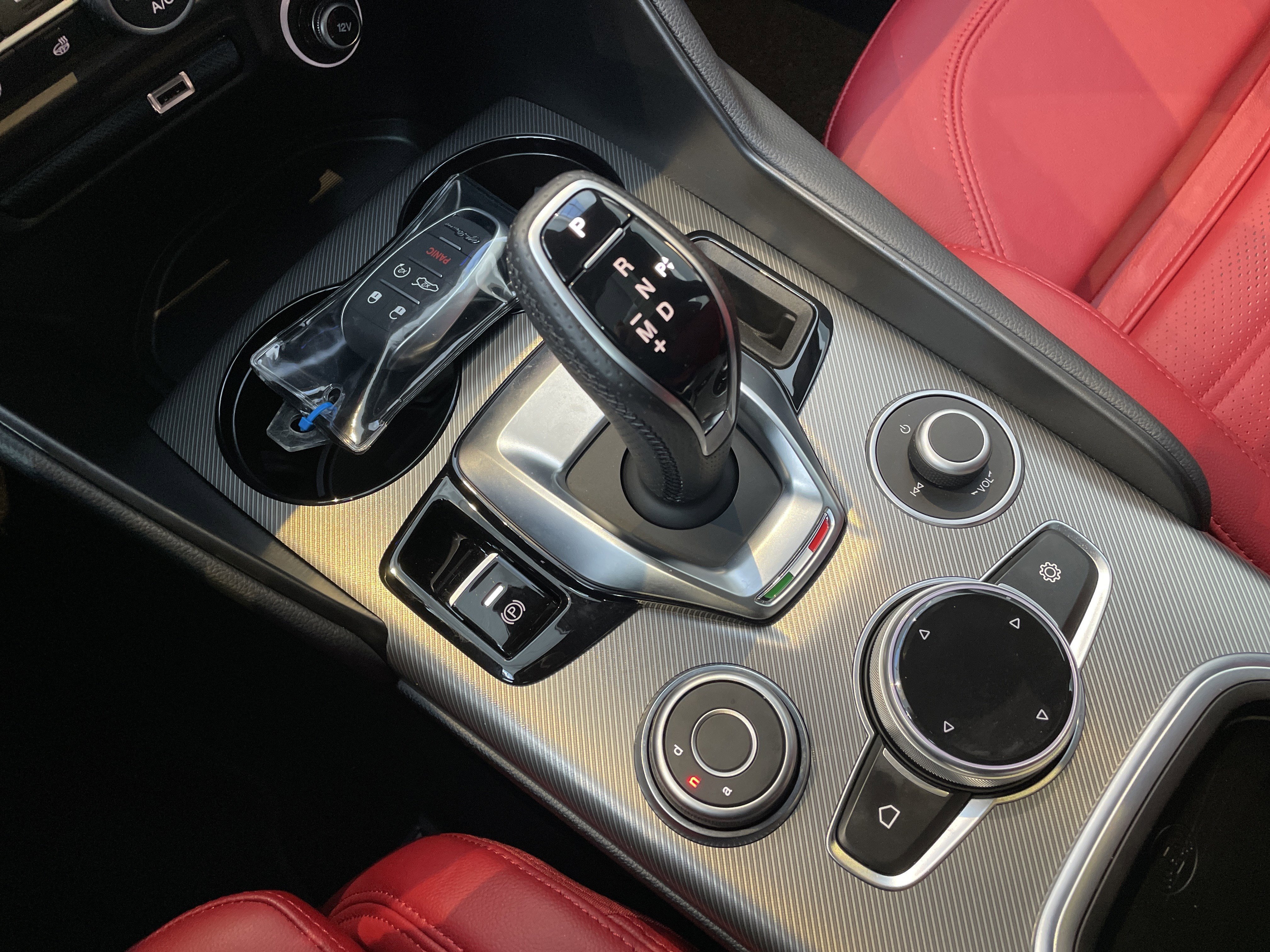 Used 2024 Alfa Romeo Giulia Veloce image 32