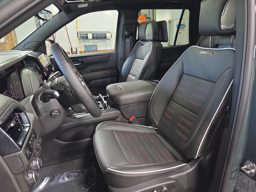 New 2026 GMC Yukon AT4 Ultimate AWD/4WD image 17