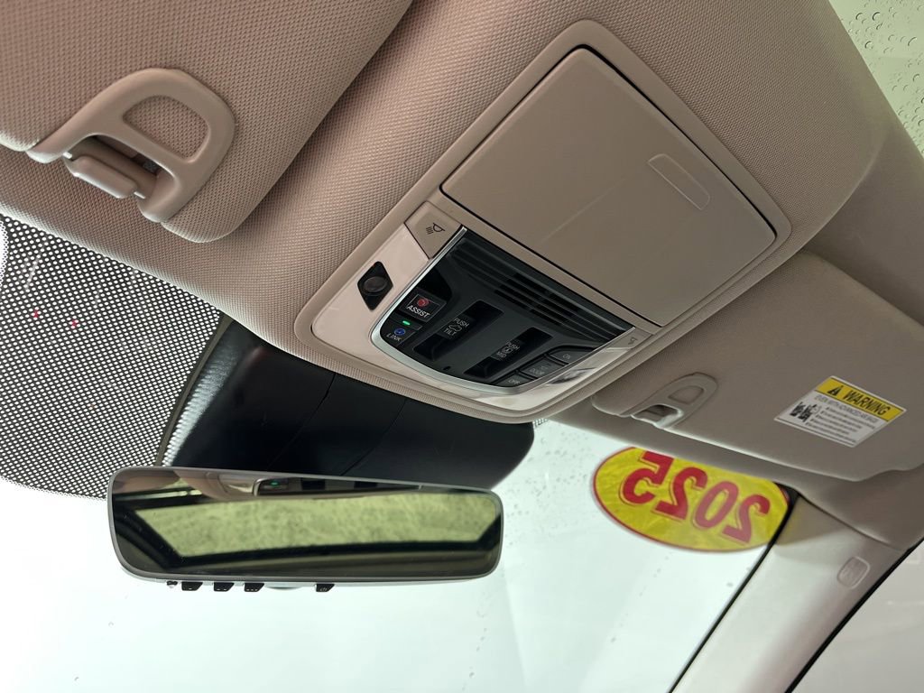 Certified 2025 Acura RDX SH-AWD w/ Advance Package image 25