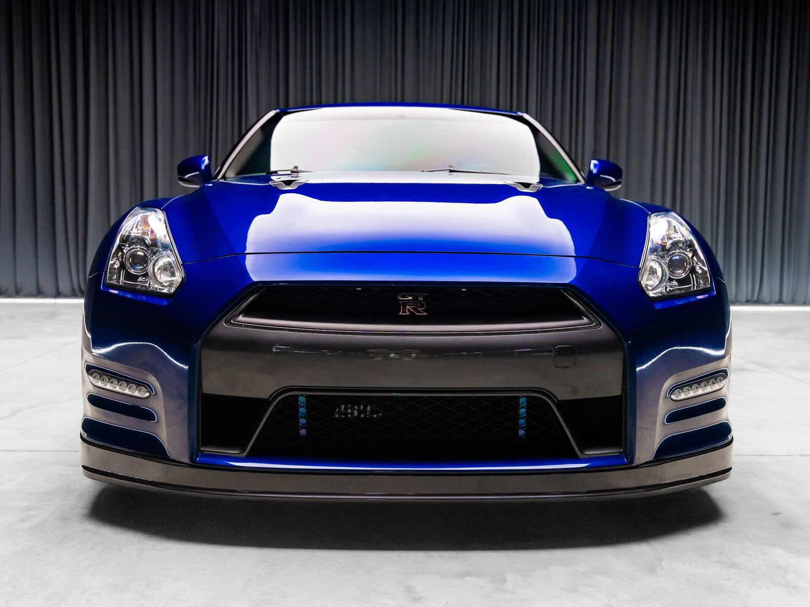 Used 2013 Nissan GT-R Black Edition AWD/4WD image 17