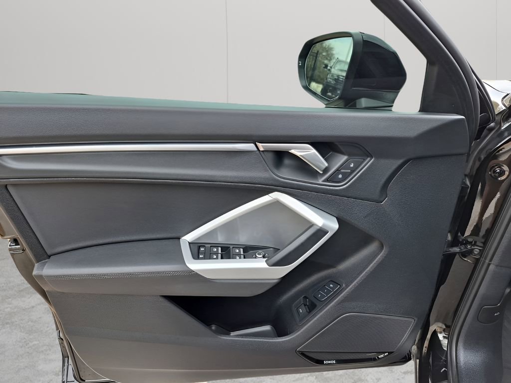 Used 2023 Audi Q3 2.0T Premium Plus w/ Premium Plus Package image 27