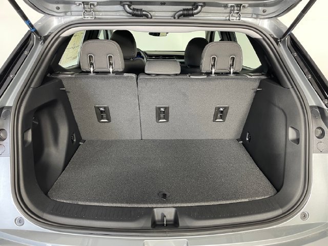 New 2027 Chevrolet Bolt LT w/ Comfort Package FWD image 13