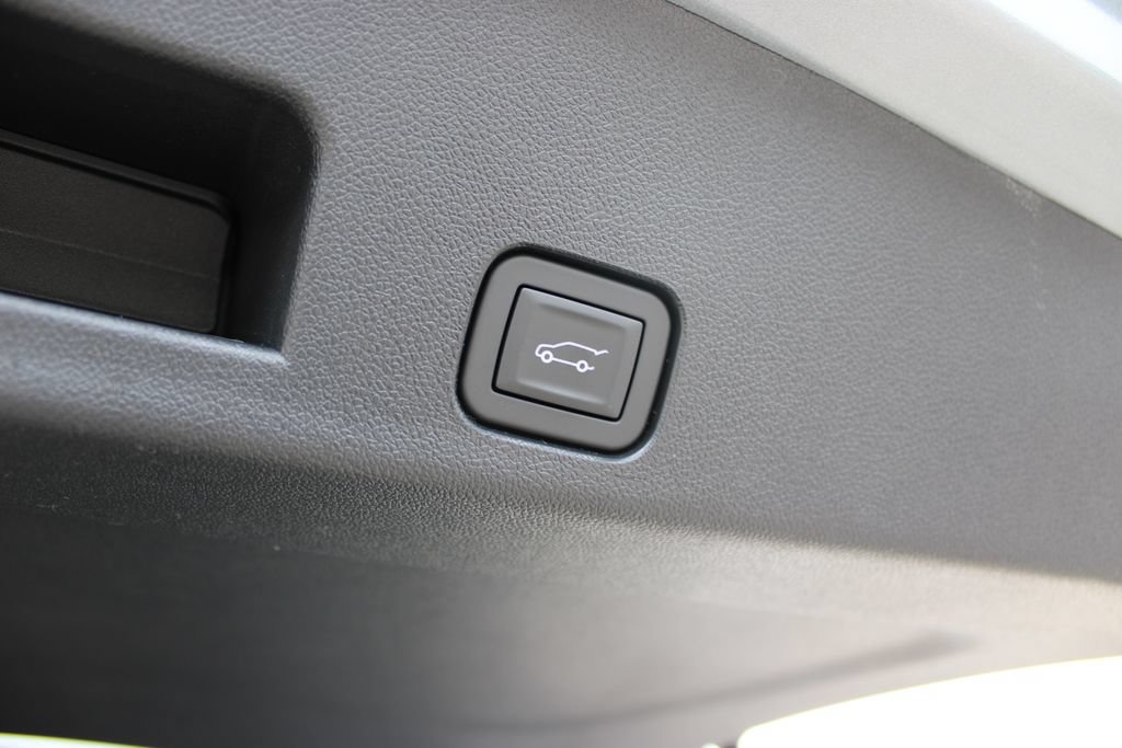 New 2027 Chevrolet Traverse LT w/ Midnight/Sport Edition AWD/4WD image 38
