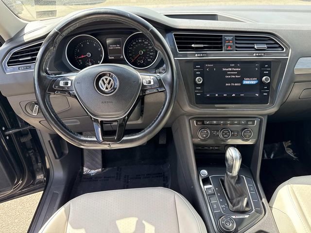 Used 2018 Volkswagen Tiguan SE image 17