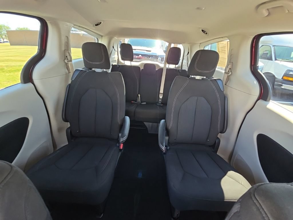 Used 2023 Chrysler Voyager LX FWD image 25