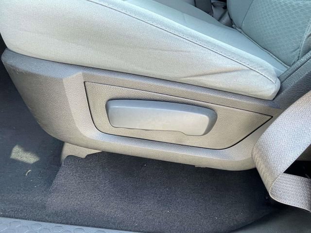 Used 2019 RAM 1500 Classic SLT AWD/4WD image 17