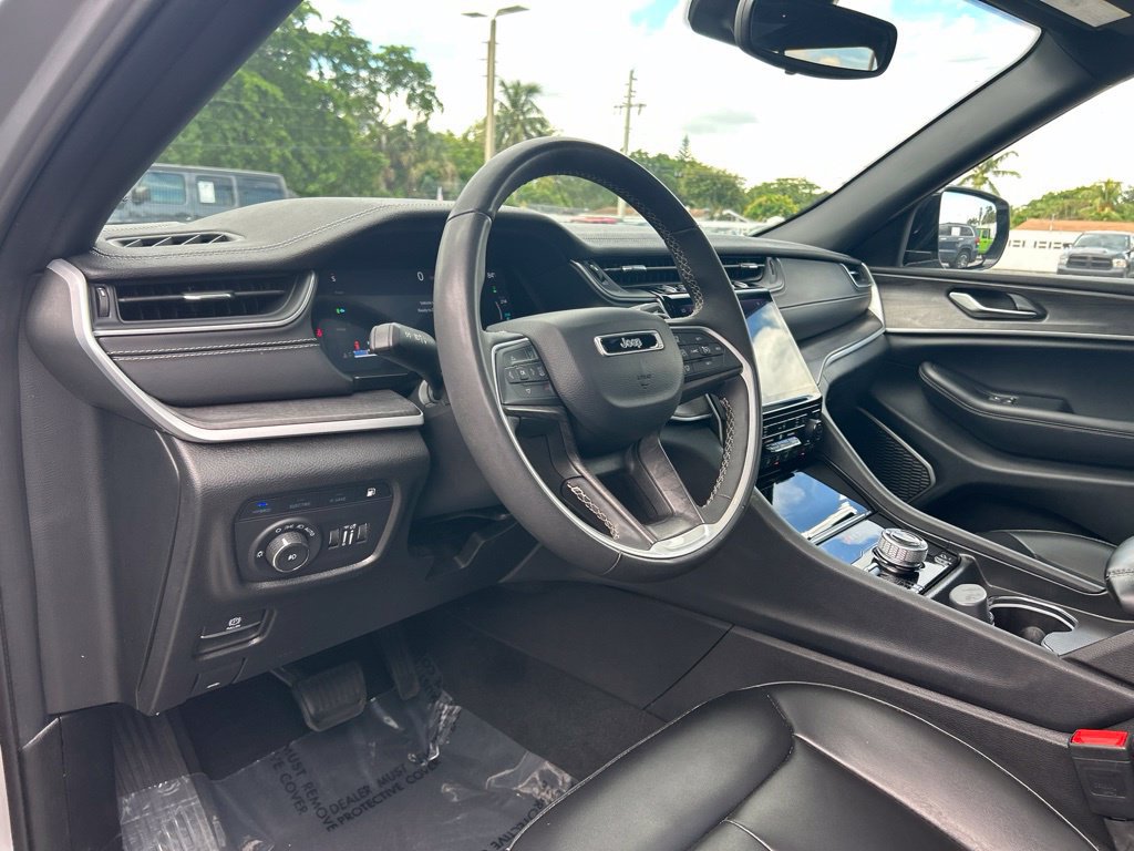 Certified 2024 Jeep Grand Cherokee Limited 4xe AWD/4WD image 12