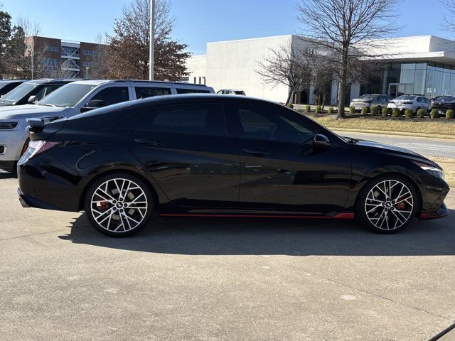 Used 2022 Hyundai Elantra N w/ Preferred Accessory Package FWD image 2