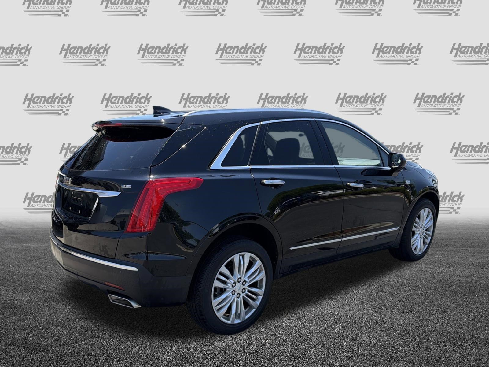 Used 2019 Cadillac XT5 Premium Luxury FWD image 10