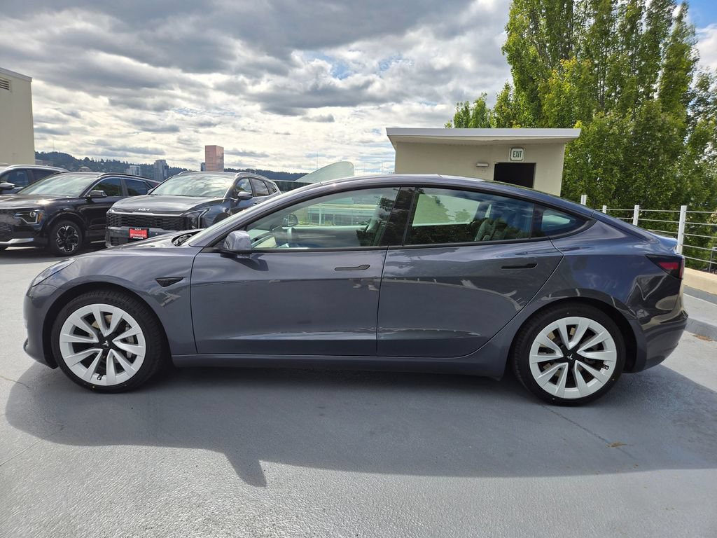 Used 2022 Tesla Model 3 Long Range AWD/4WD image 7