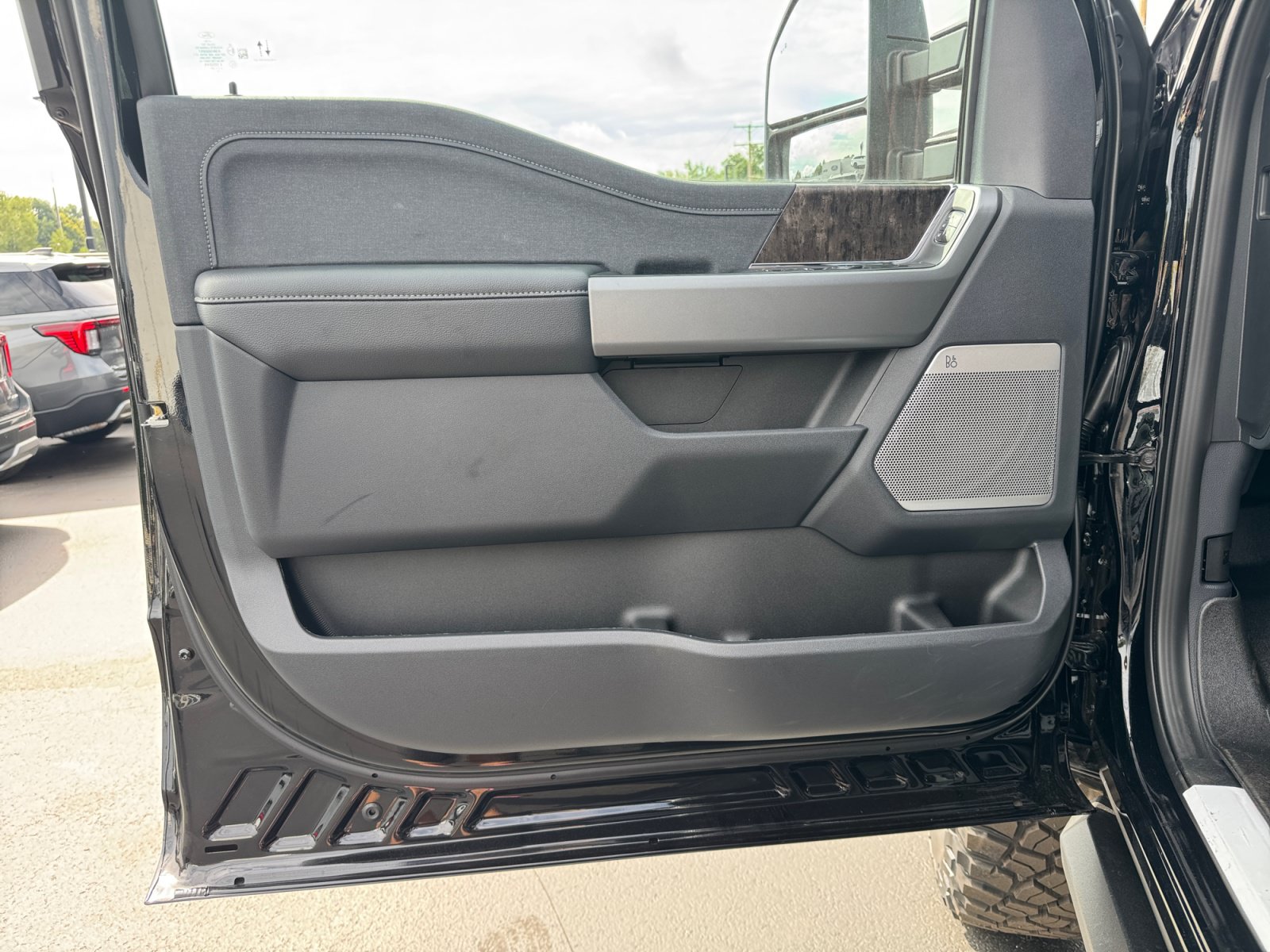New 2026 Ford F250 Lariat w/ Black Appearance Package AWD/4WD image 24