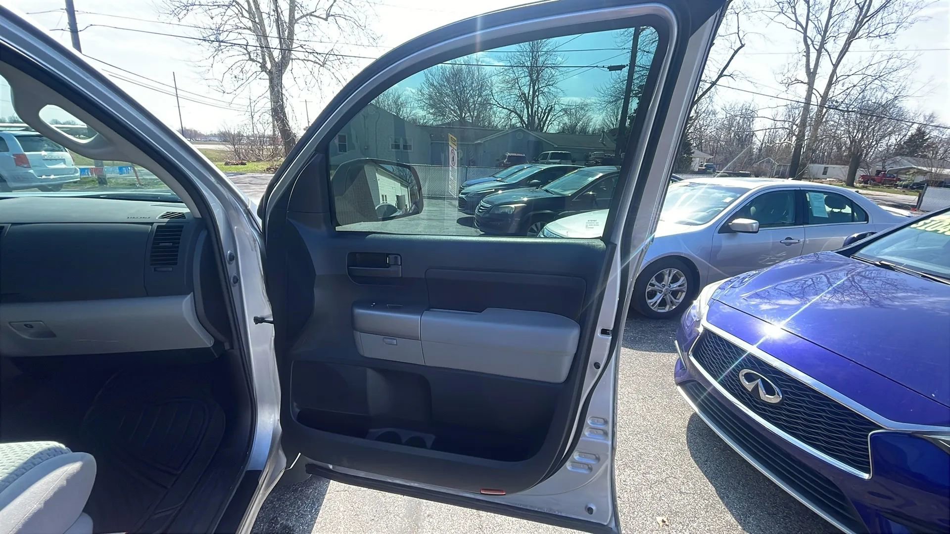 Used 2012 Toyota Tundra 4x4 Double Cab w/ TRD Off-Road Pkg image 28