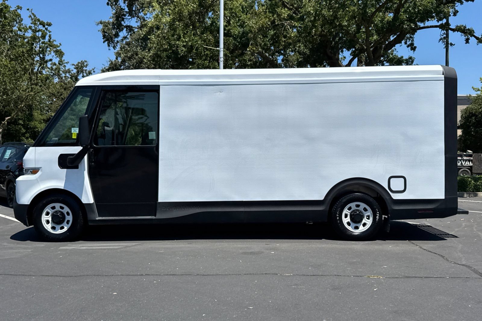 Used 2023 Chevrolet Brightdrop 600 w/ Active Safety Package 2 AWD/4WD image 6