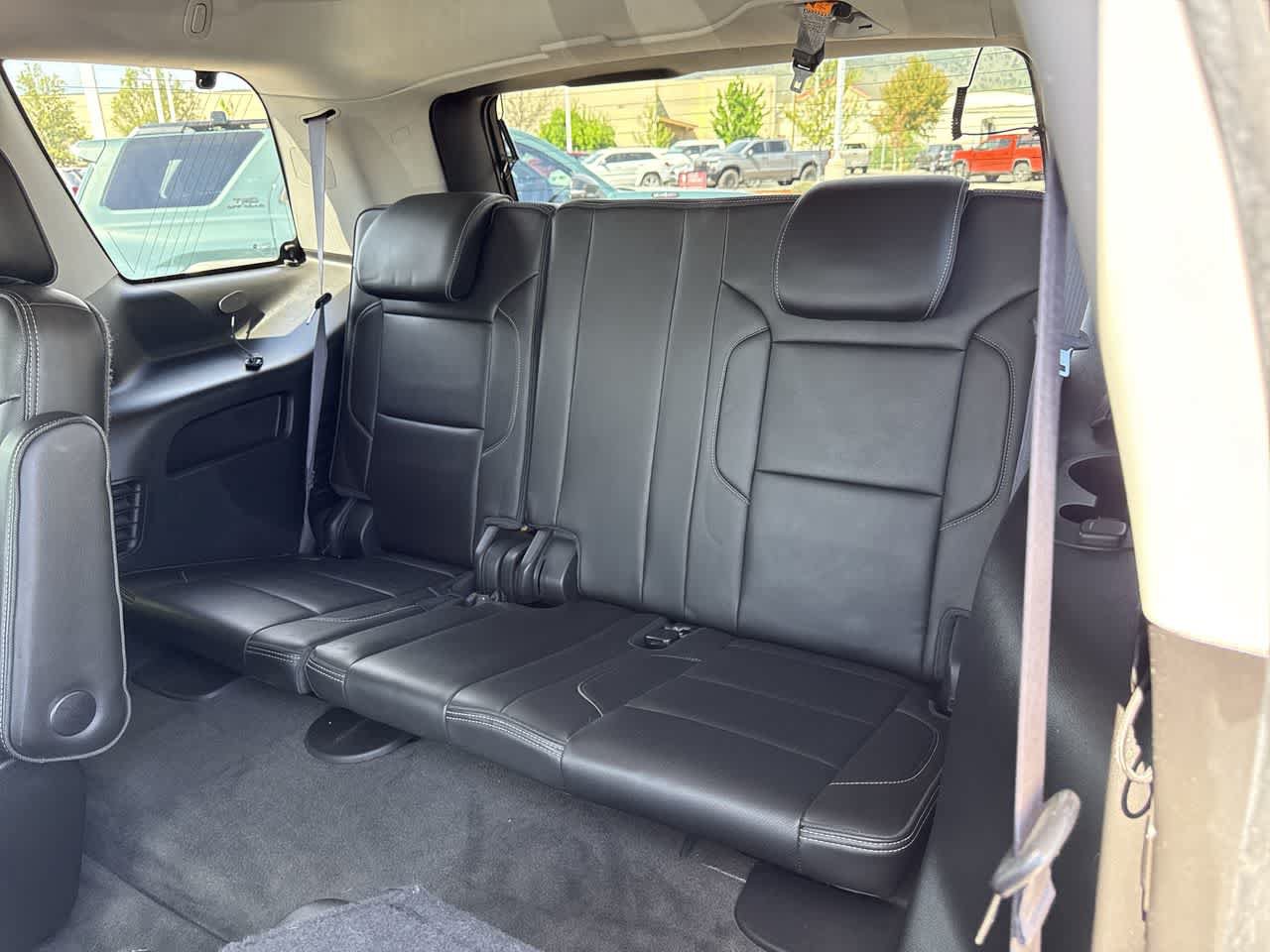 Used 2015 GMC Yukon Denali w/ Premium Package AWD/4WD image 13