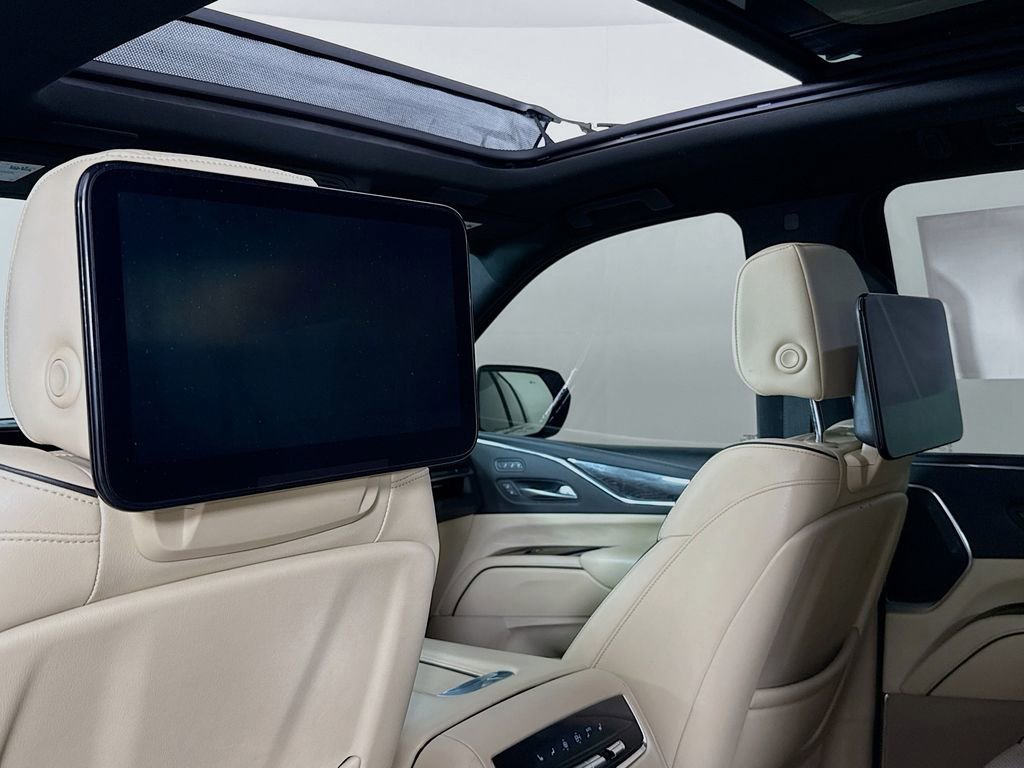 Used 2021 Cadillac Escalade ESV Premium Luxury w/ Driver Assist Tech Package image 29