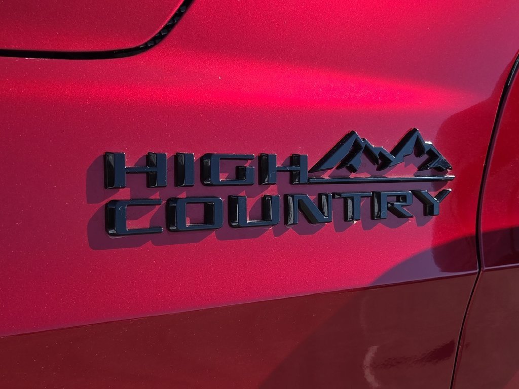 Used 2024 Chevrolet Tahoe High Country AWD/4WD image 10