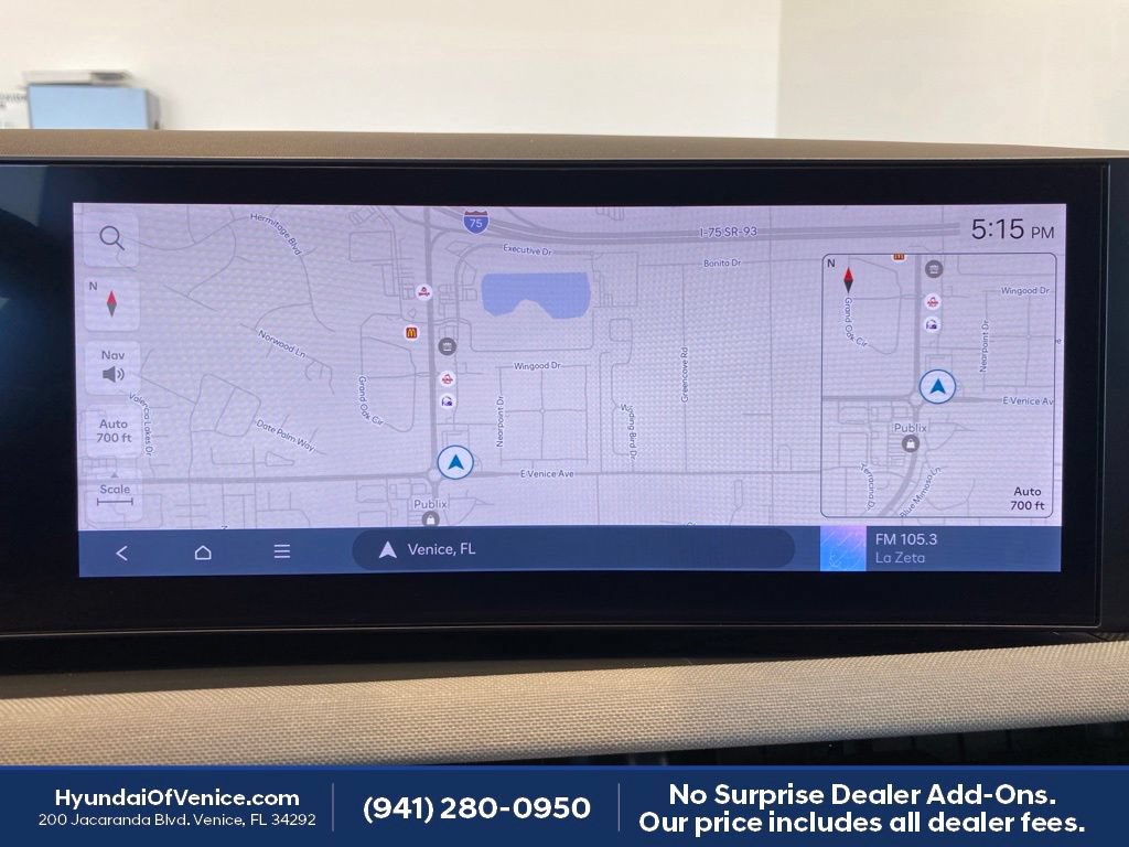 Certified 2025 Hyundai Santa Cruz Limited AWD/4WD image 7