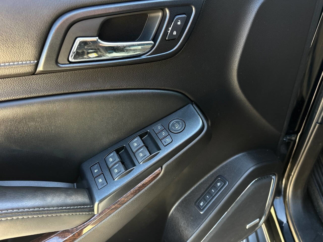 Used 2015 GMC Yukon XL SLT w/ Open Road Package image 20