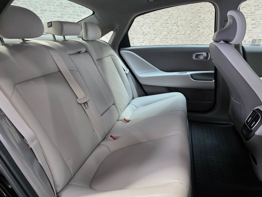 Certified 2025 Hyundai Ioniq 6 SEL image 10