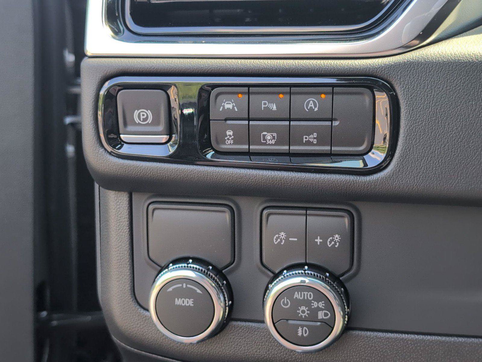 New 2026 GMC Yukon XL Elevation w/ LPO, Floor Liner Package RWD image 32