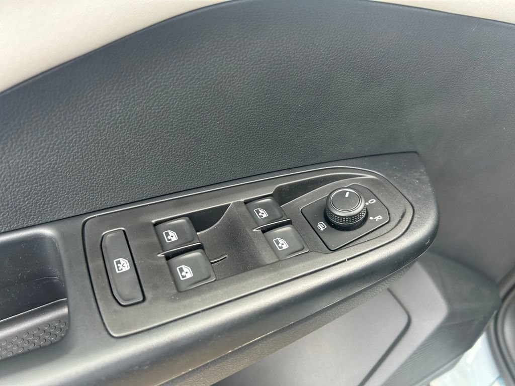 New 2026 Volkswagen Taos SE FWD image 48